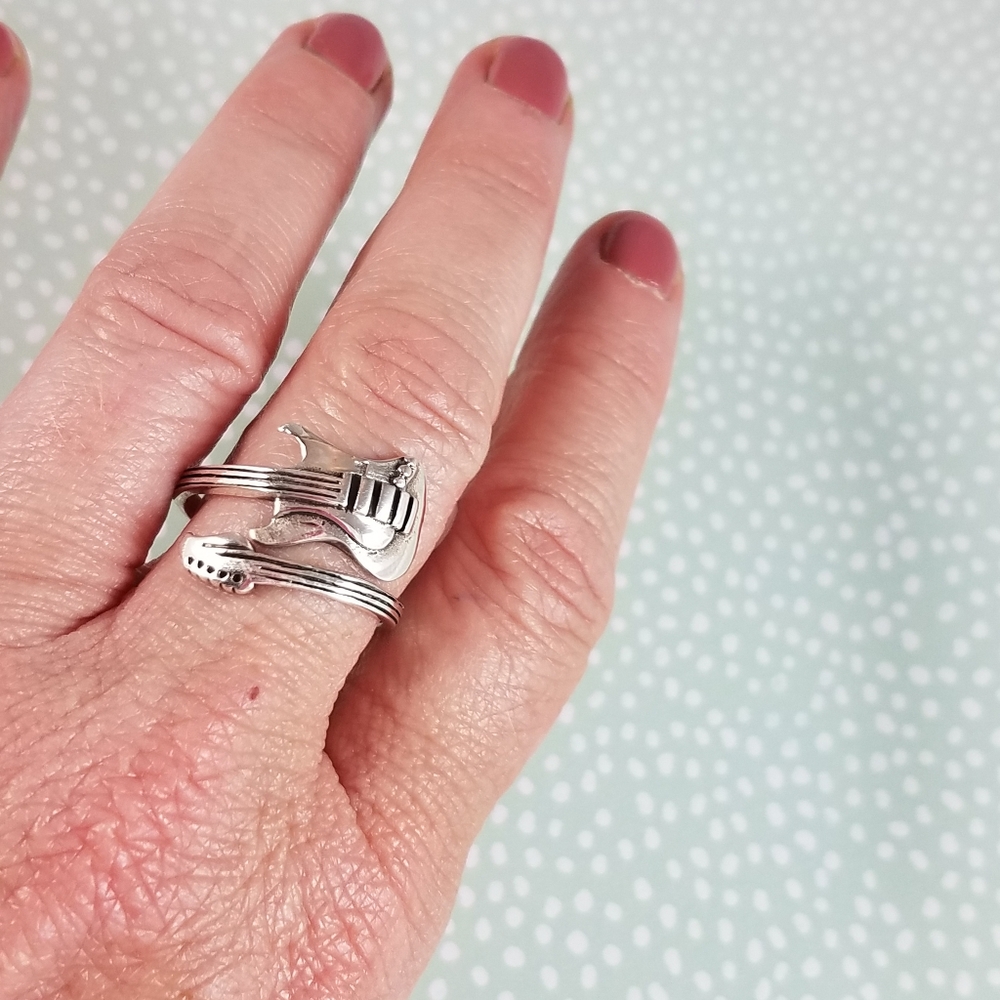 Sterling Silver Guitar Ring with Giftbox